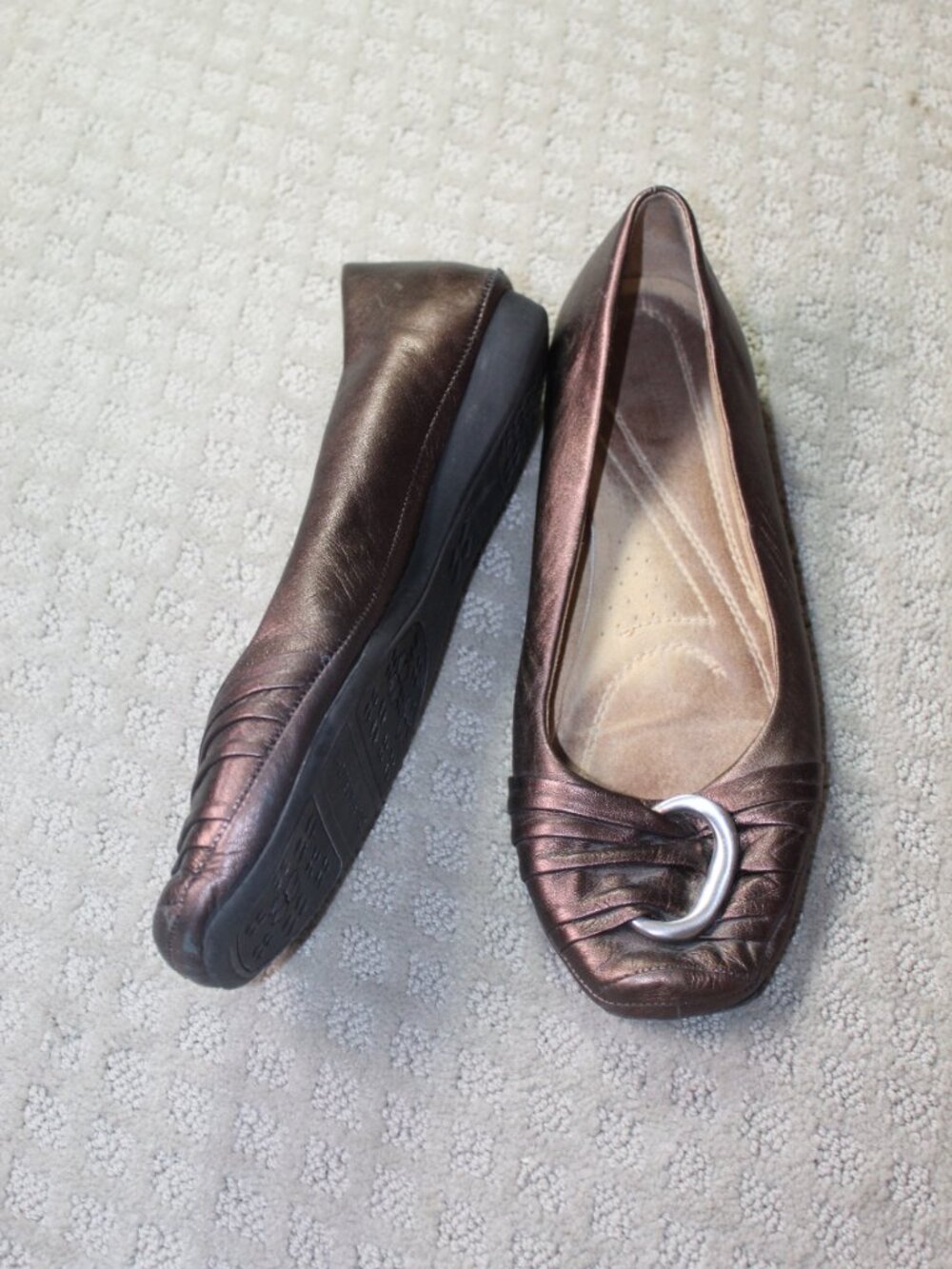 Naturalizer Size 12W Bronze Flats